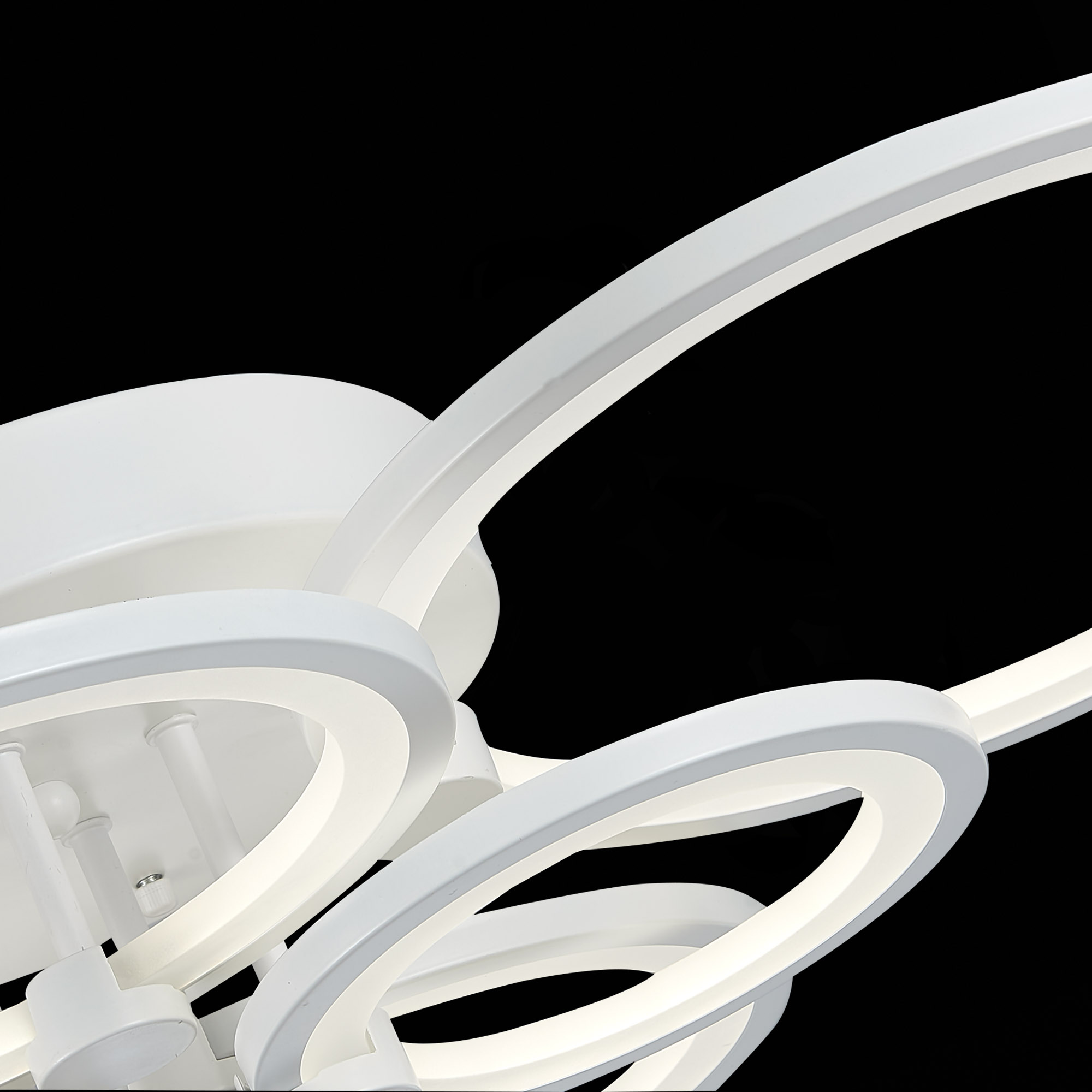 SLE200302-06 Светильник потолочный Белый/Белый LED 1*168W 3000-6000K LETO