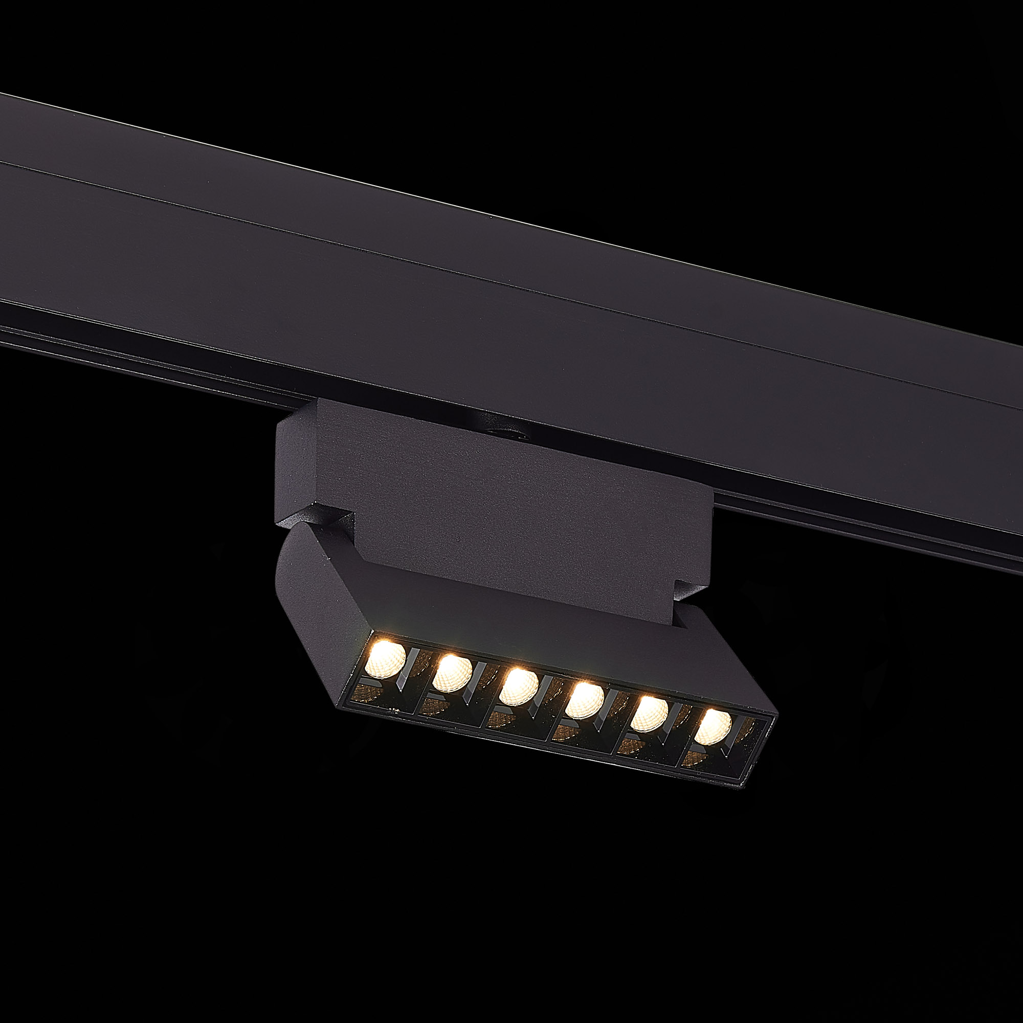ST362.436.06 Магнитный трековый светильник Черный LED 1*6W 3000K 532Lm Ra>80 36° IP20 L120xW22xH134 48V SKYLINE 48