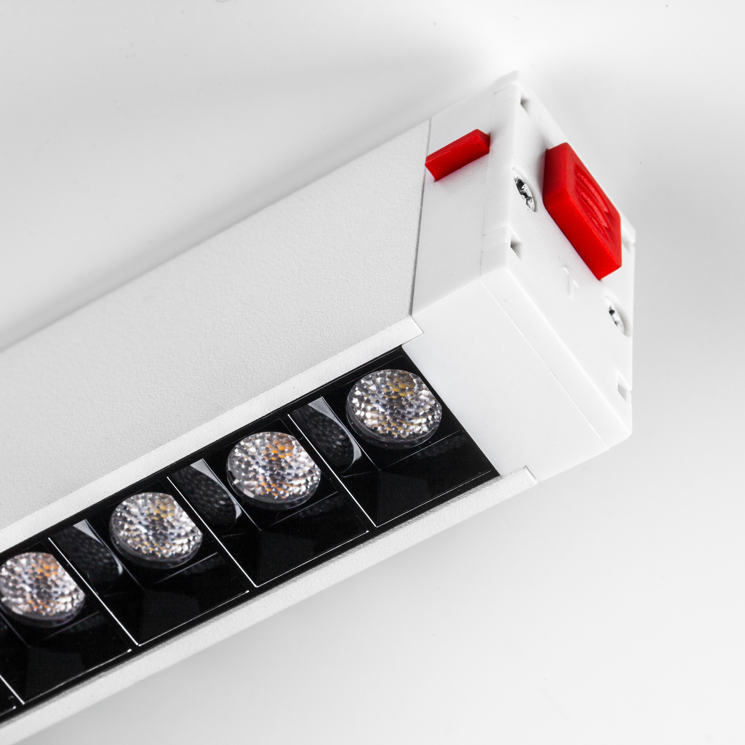 205126 Светильник д/1-фазн трека TETA  APP LED 18W 1200LM COB 24G БЕЛЫЙ PRO 3000-6000K DIM