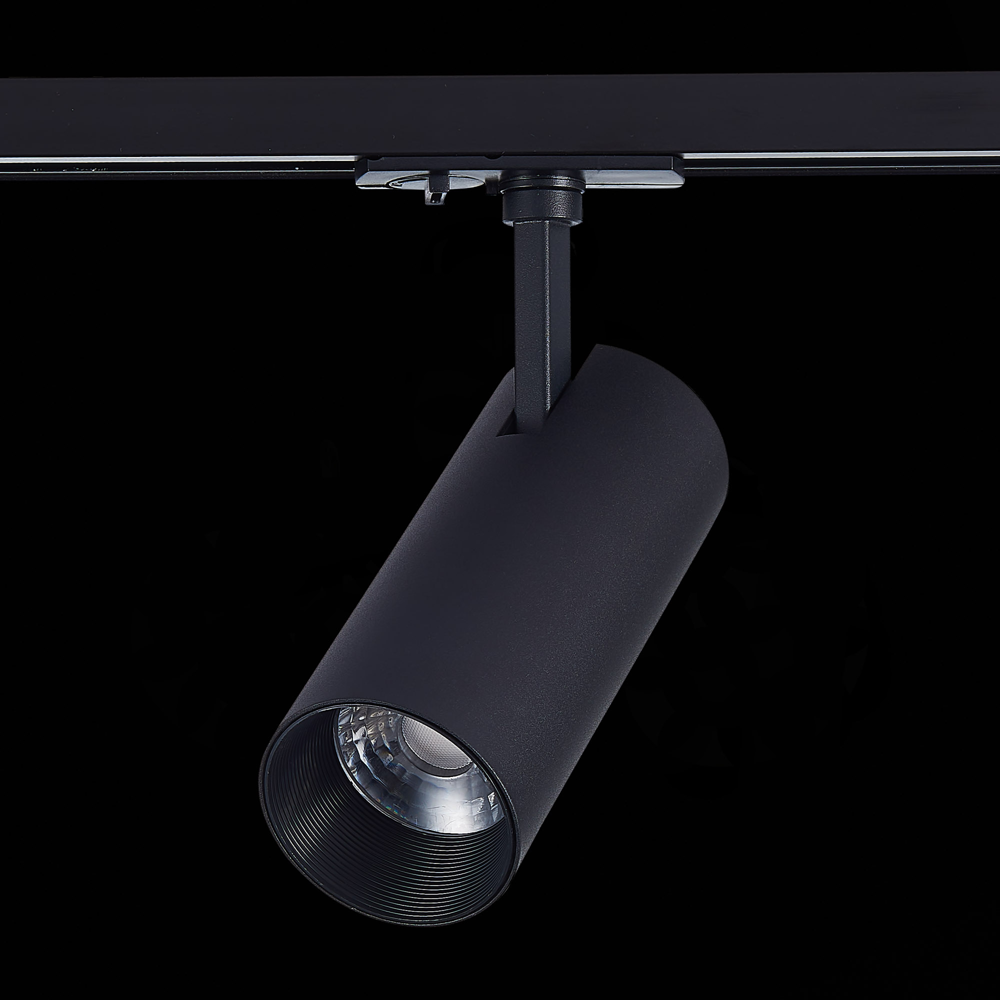 ST350.436.20.36 Св-к трек. Мат. черный LED 1*20W 3000K 1 800Lm Ra?90 36° IP20 L158xW65xH193 100-240V Однофазная трековая система